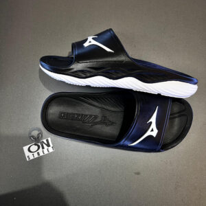 Chinelo Mizuno Slide Enerzy - Preto/Branco